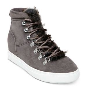 Steve Madden Grey Kalea Hiking Wedge Sneaker sz 6